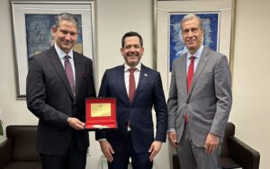 Raúl Latorre se reunió con Elliot Brandt en EEUU y hablaron de inversión en Paraguay