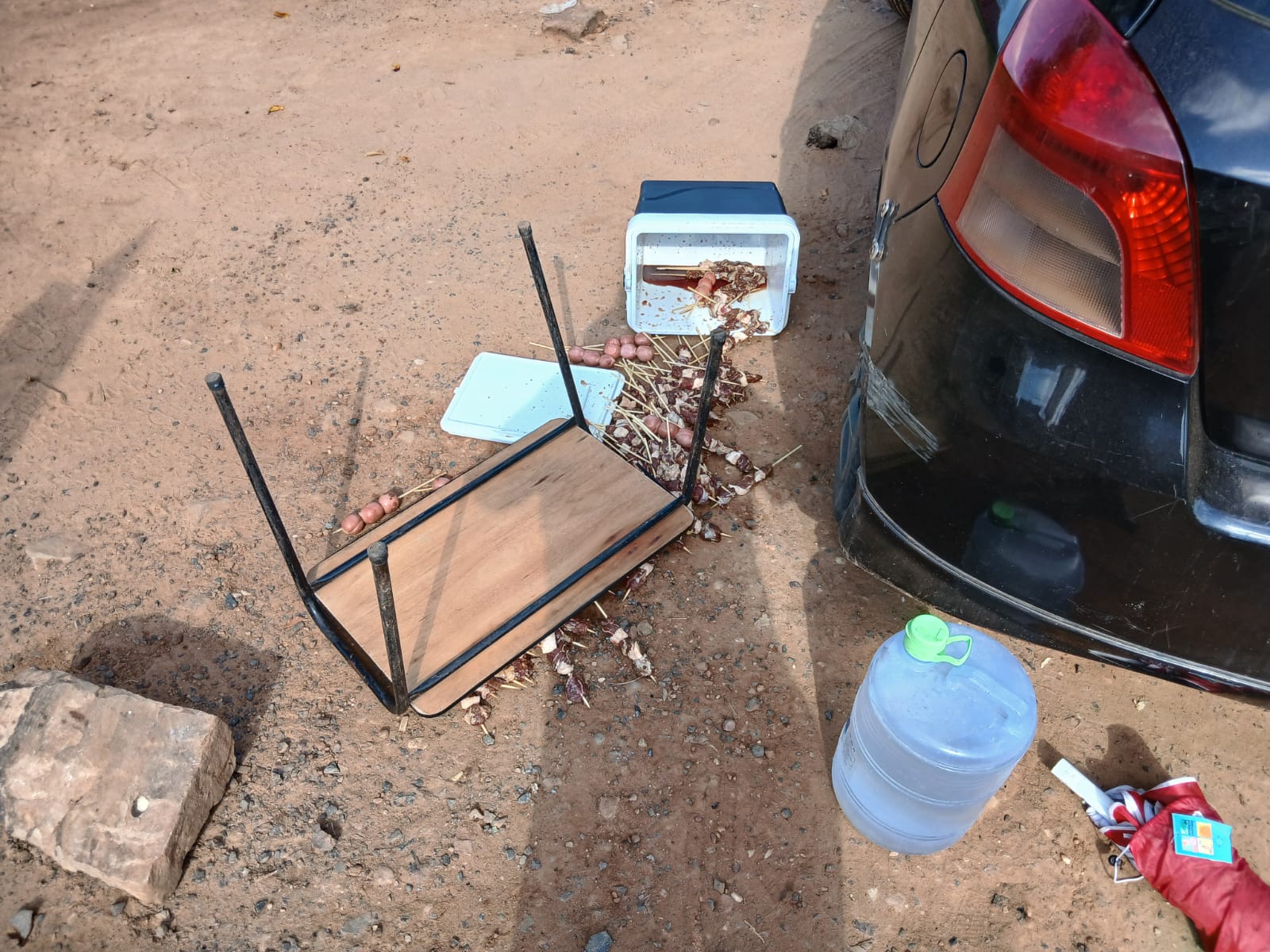 ¡Guerra entre asaditeros! Hermanas  atacaron  a “competidor”