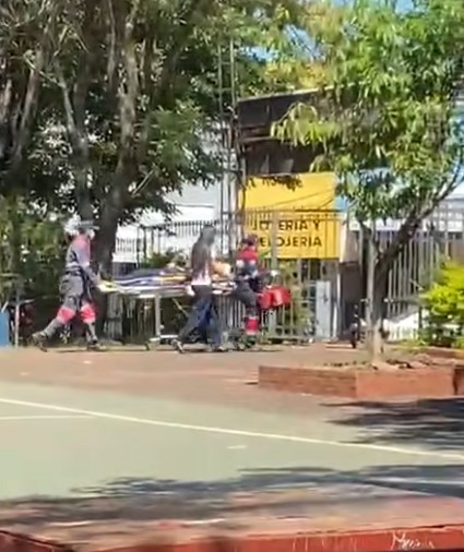 Pelea entre estudiantes terminó con akâjeka de uno de ellos