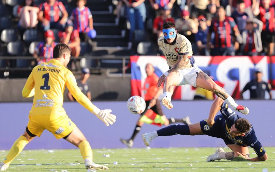 El Ciclón empató ante Triki, pero igual es el único puntero del Clausura