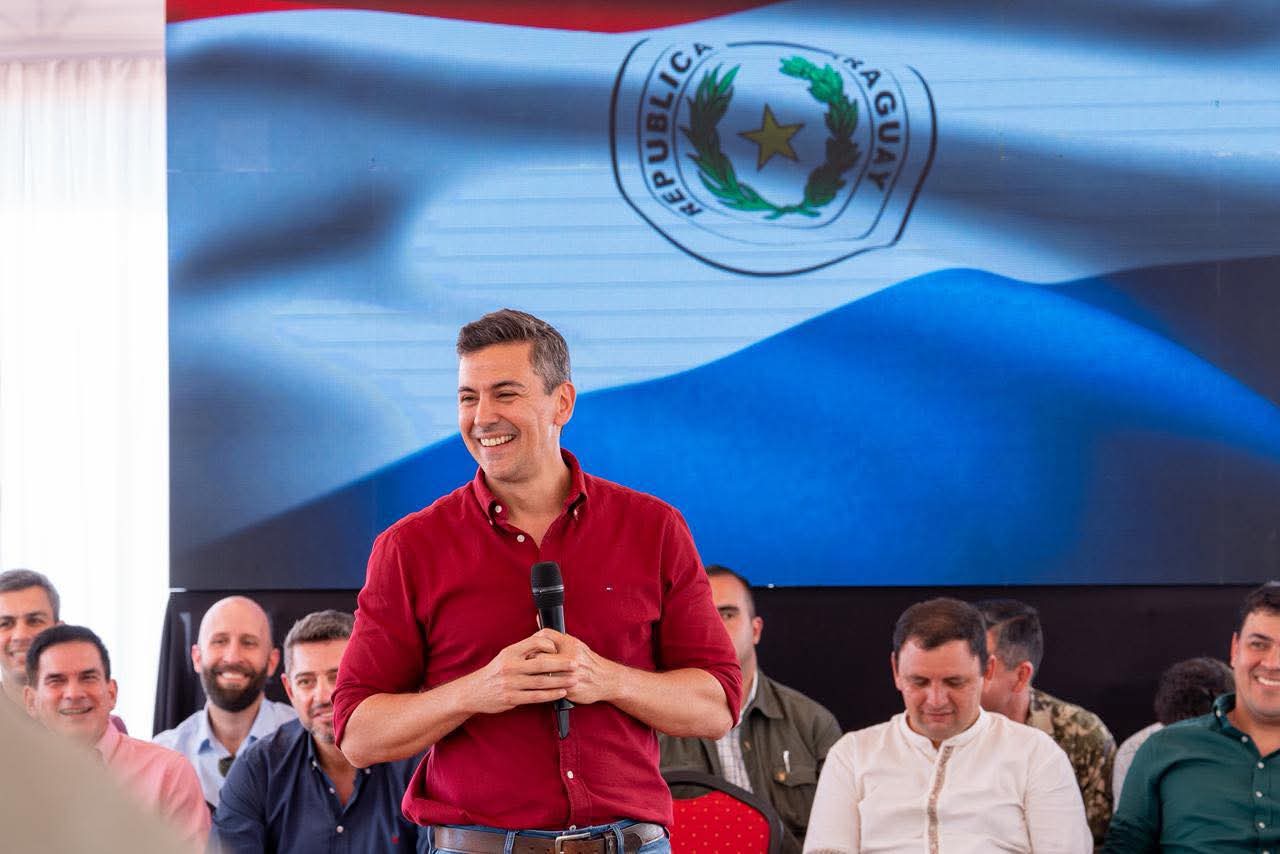Santiago Peña celebró aumento de paraguayos con empleos: “No vamos a parar”