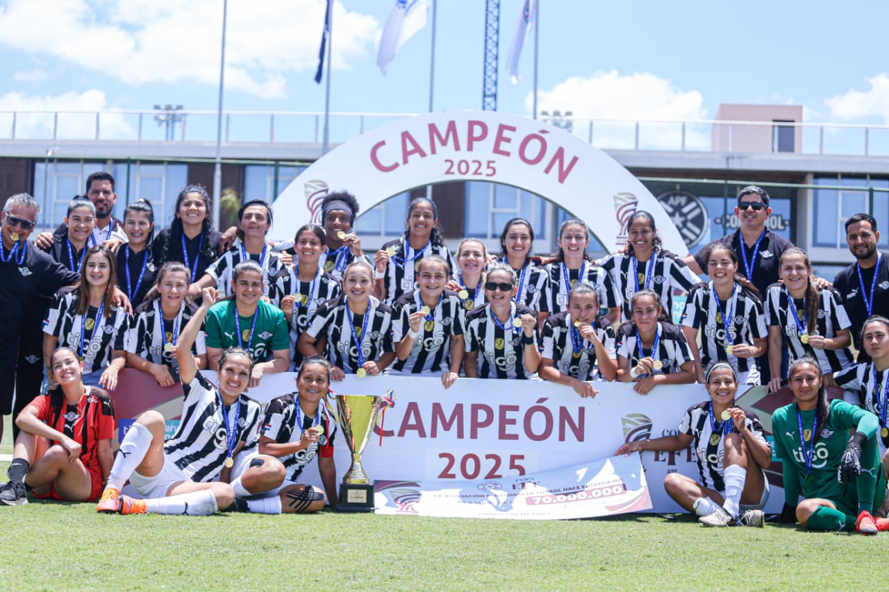Libertad es campeón de la Copa eFe