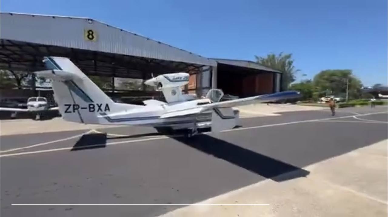 Jaeggli celebró con bocinazos su llegada al país tras su travesía aérea
