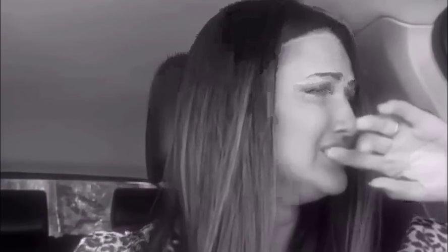 (VIDEO) ¡Leryn Franco bajoneada y a los llantos por no caminar con Shakira!