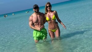 (GALERÍA) ¡Exmodelo peló cuerazo y nuevo chuli en Cuba!