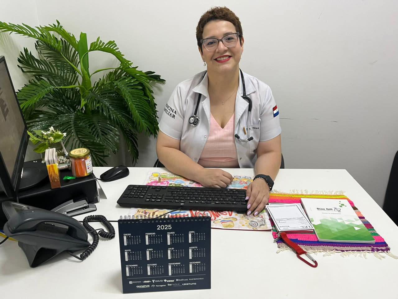 Por día del médico alertan sobre “Dr. Google”