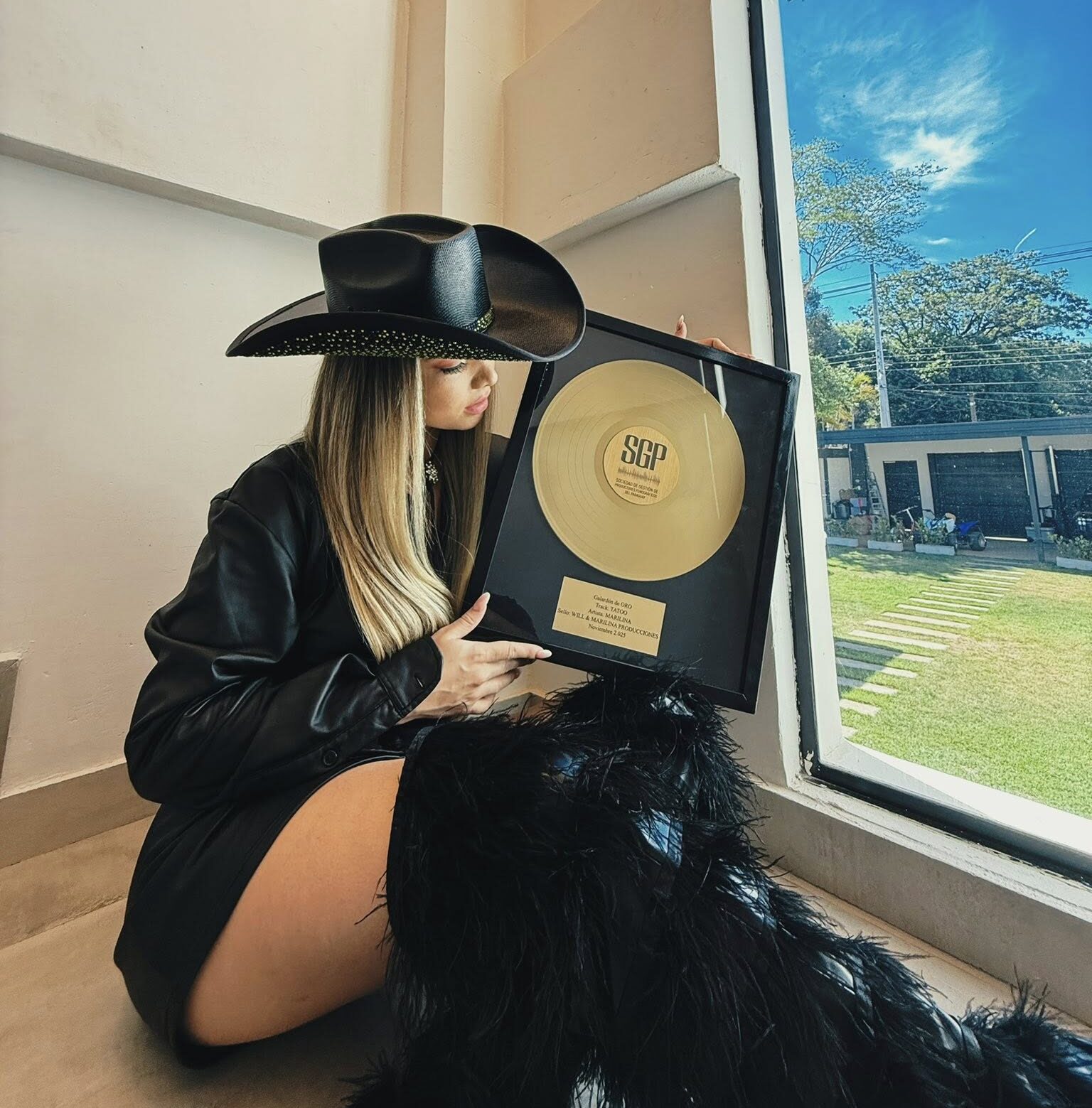 (VIDEO) ¡Disco de Oro para Marilina y el tema “Tattoo”!