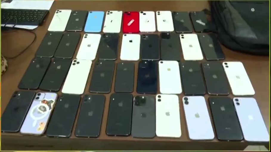 ¡Un joven fue detenido por la poli con 38 lelus robados en su poder!