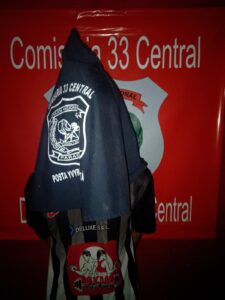 Ladrón domiciliario reducido por vecinos y entregado a la poli