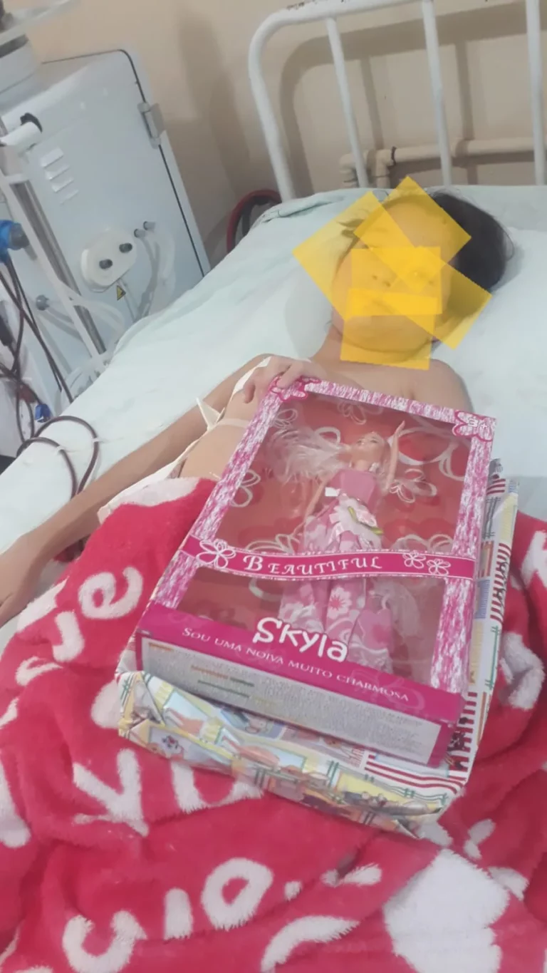 Niña de 11 años pide un riñón a los Reyes Magos y recibe una muñeca Barbie