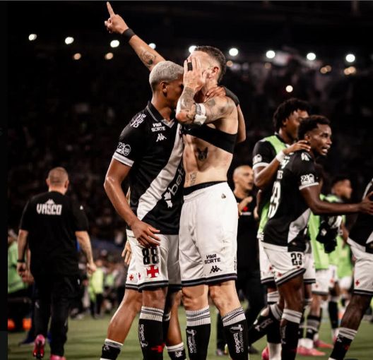 Vegetti está a un pasito de ser futbolista ciclónico