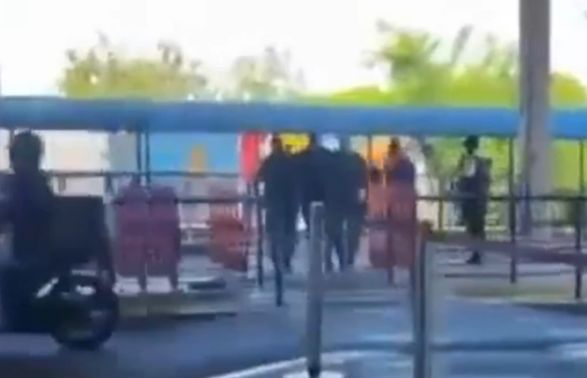 (VIDEO) Corrió de la policía y tiró su mochila al río Paraná