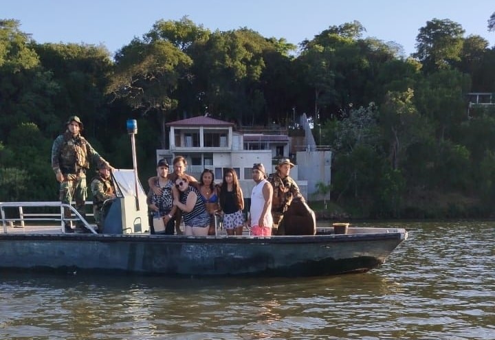 Onda Titanic: kurepas ojepasea en barco, se hundió y fueron rescatados