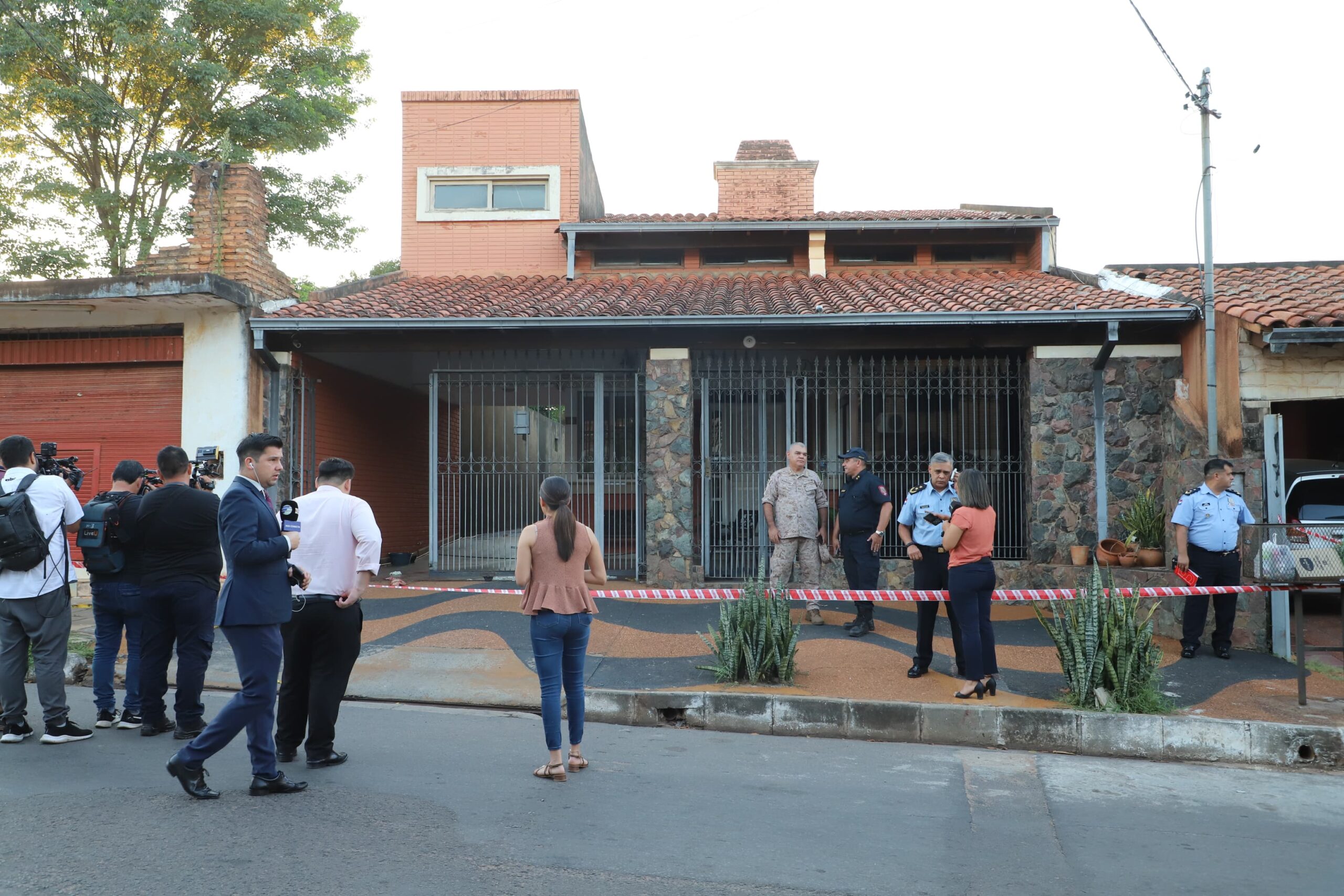 En tiro cruzado murieron el dueño de casa y el asaltante con frondosos antecedentes