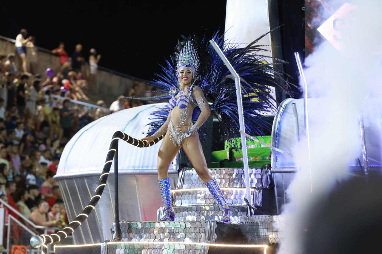 ¡El antes y después de la carroza de una diosa encarnacena!