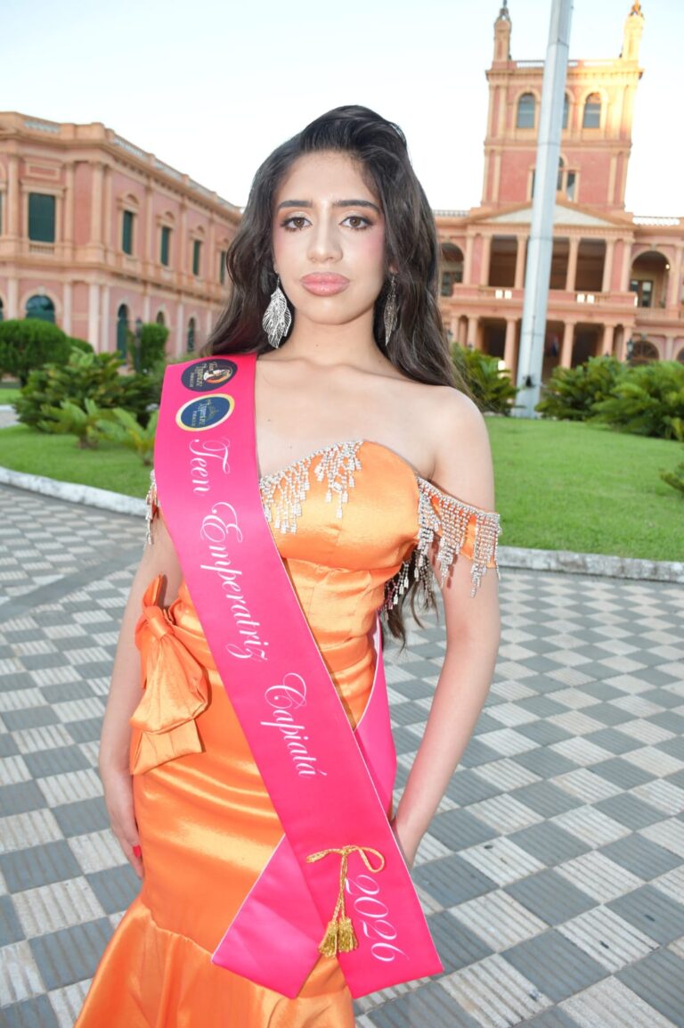 ¡Estefanía Fernández pisa fuerte en el Teen Emperatriz Paraguay 2026!