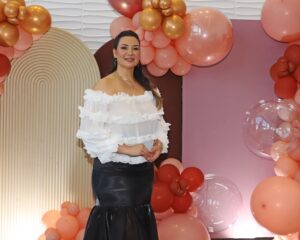 Dra. Di Paola Moura: 10 años creando belleza con propósito