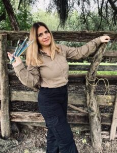 Natalia Mora propone: pintar, sentir y llevarse una obra propia