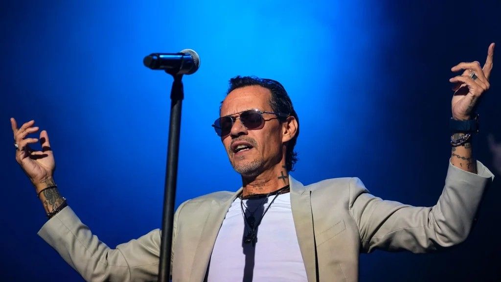 (VIDEO) ¡Le gritaron a Marc Anthony para que hable en español y él respondió con todo!