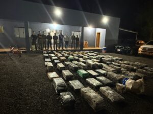 Incautan 2 toneladas de macoña en una casa