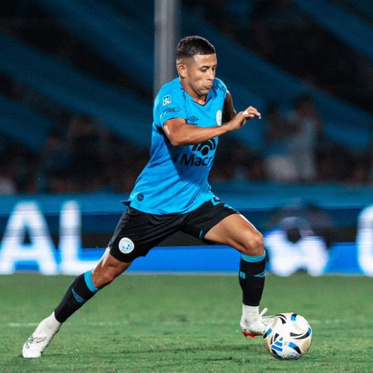 Alci podría vestirse de albirrojo en el próximo combo