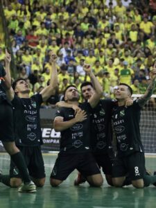 Tribunal de Justicia de la FPFS castigó a Franco  por los incidentes y dio como vencedor a Paranaense