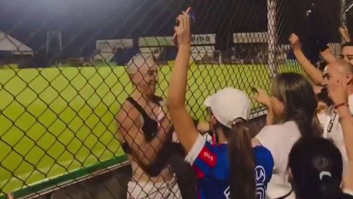 (VIDEO) ¡El momento familiar del nuevo pelotero del Ciclón que emocionó al rollo!