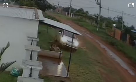 Mujer fue atropellada por su ména con su auto, ella no quiere denunciarle