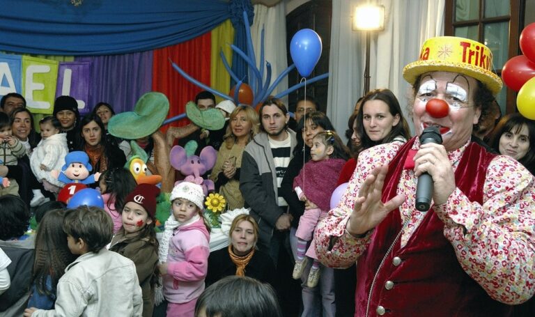 Golpe a la infancia: ¡Ñandereja el payaso “Triki Traka”!