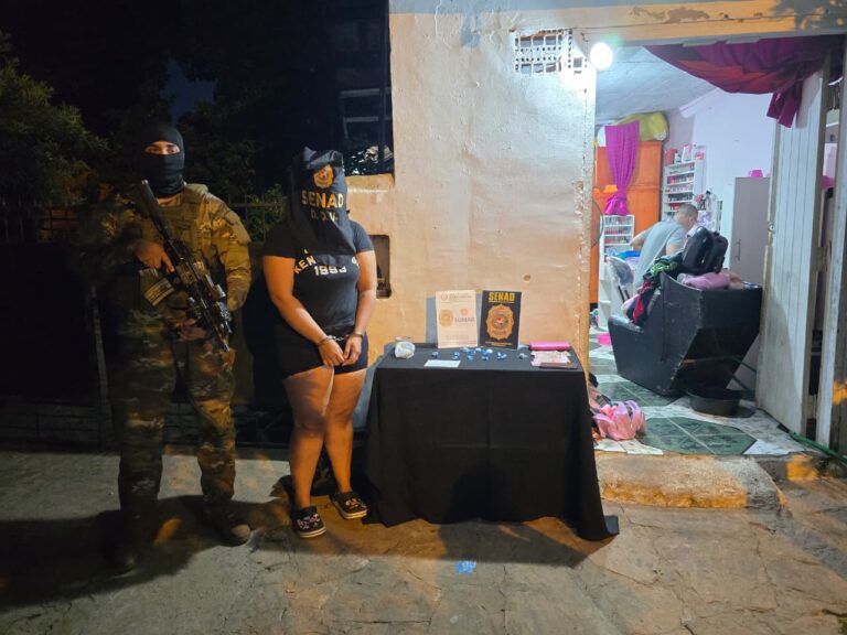 Entre cortes y dosis: Senad intervino peluquería usada para vender drogas