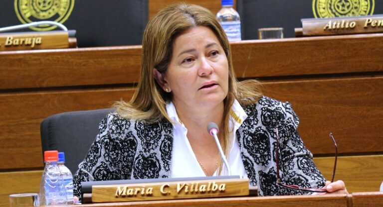 Diputada he’ i que buscarán reconciliarse con gremios por la Caja Fiscal