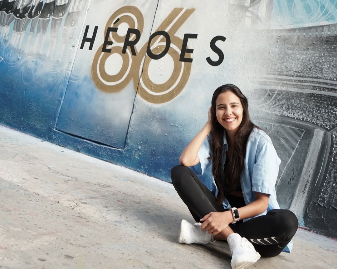 (GALERÍA) ¡Paraguayita pintó feroz mural en Miami!