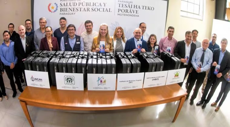 Entregan equipos de endoscopía para combatir el cáncer de colon