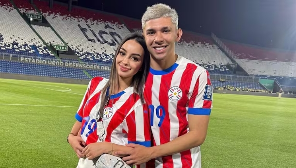 ¡Doña de Julio Enciso contó que le hace chipa y mbejú a su ména en Francia!