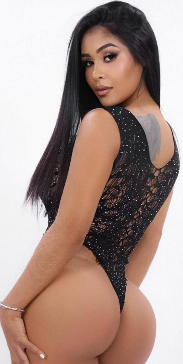 “Conocer a una morena es lo mejor que te puede pasar” dijo la bella Lizzi  Aranda