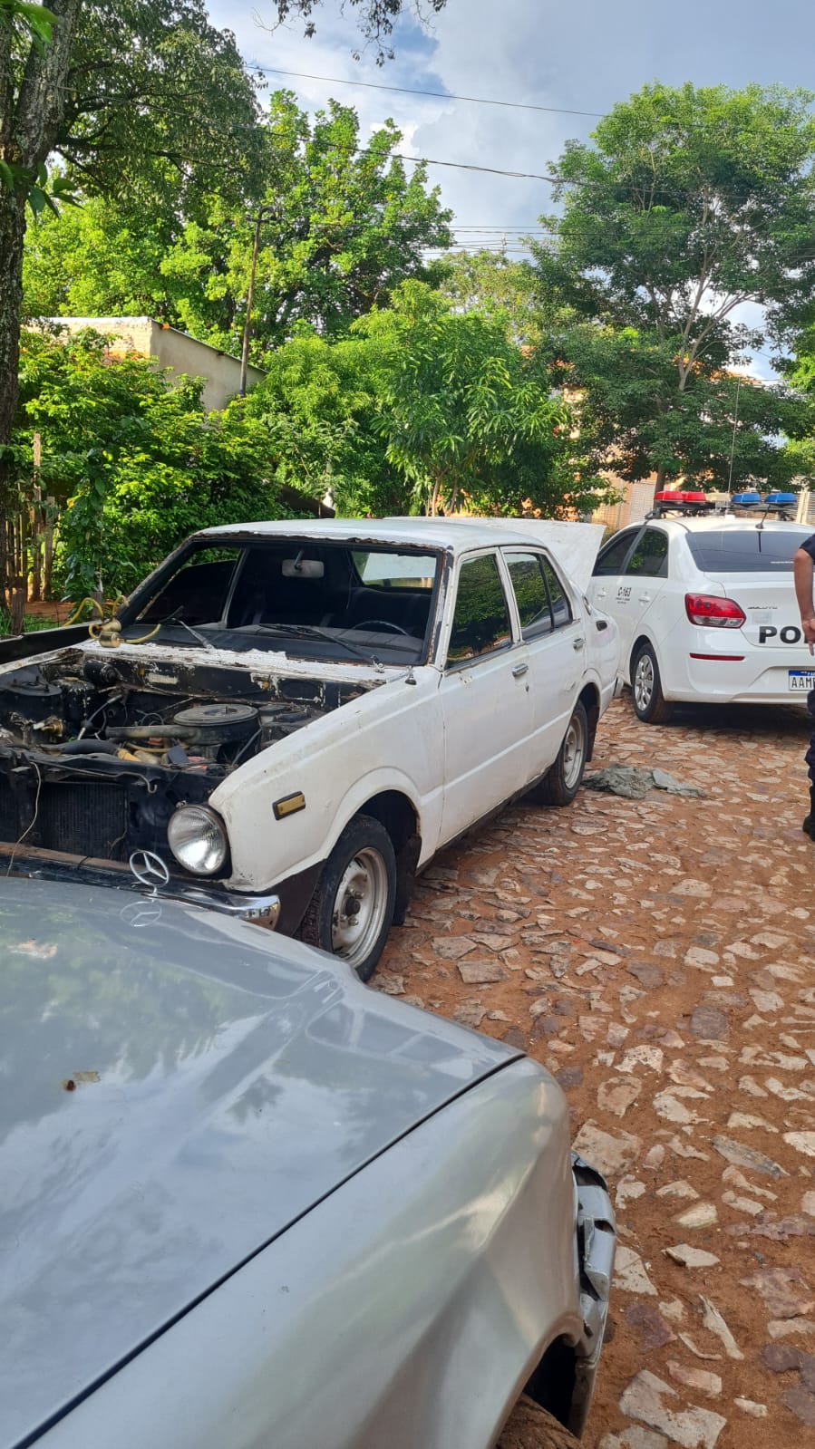 ¡Ojepillá cuando “carneaban” auto que robaron!