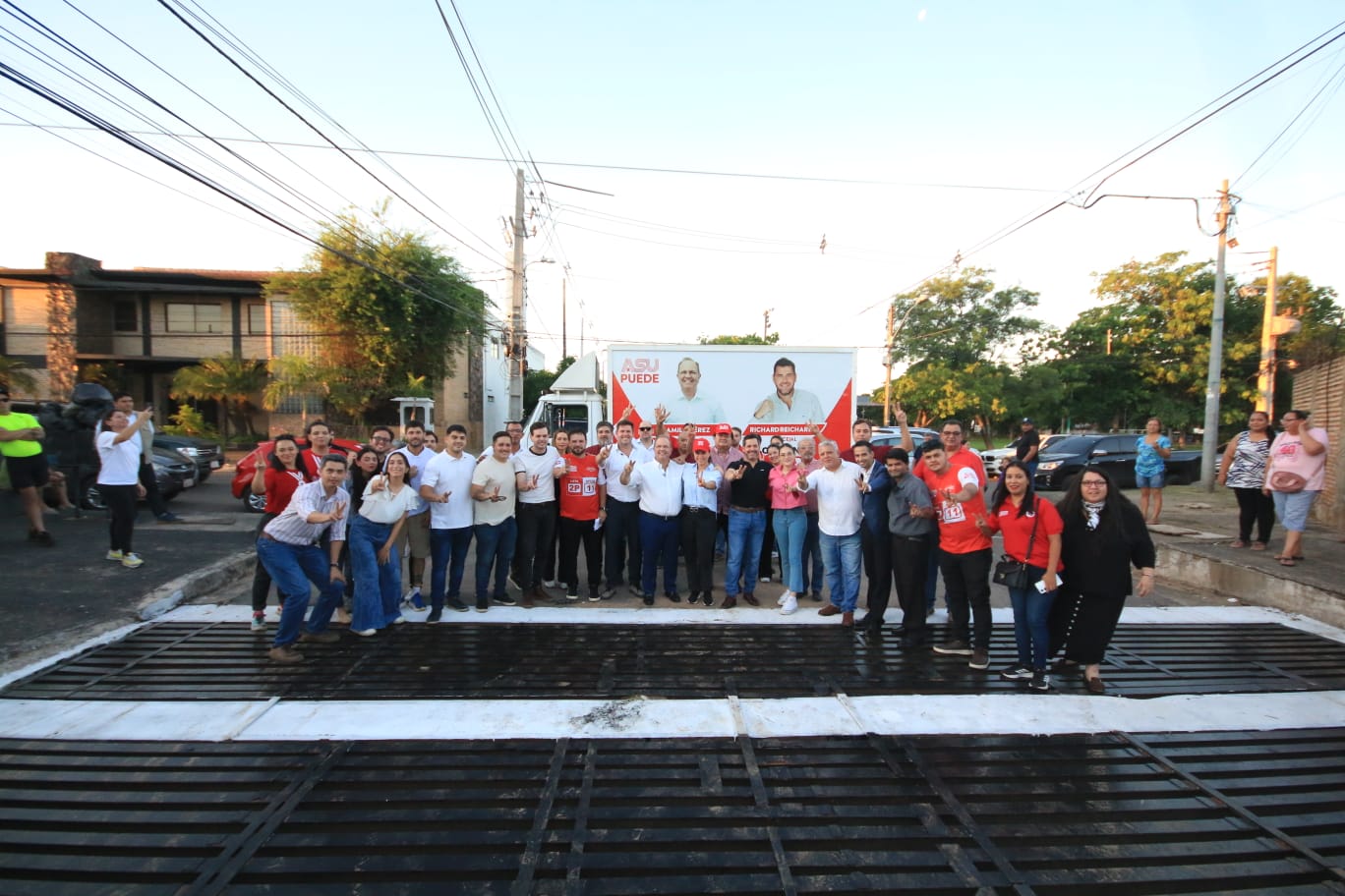 ¡Camilo Pérez cumplió promesa y arregló sumideros!