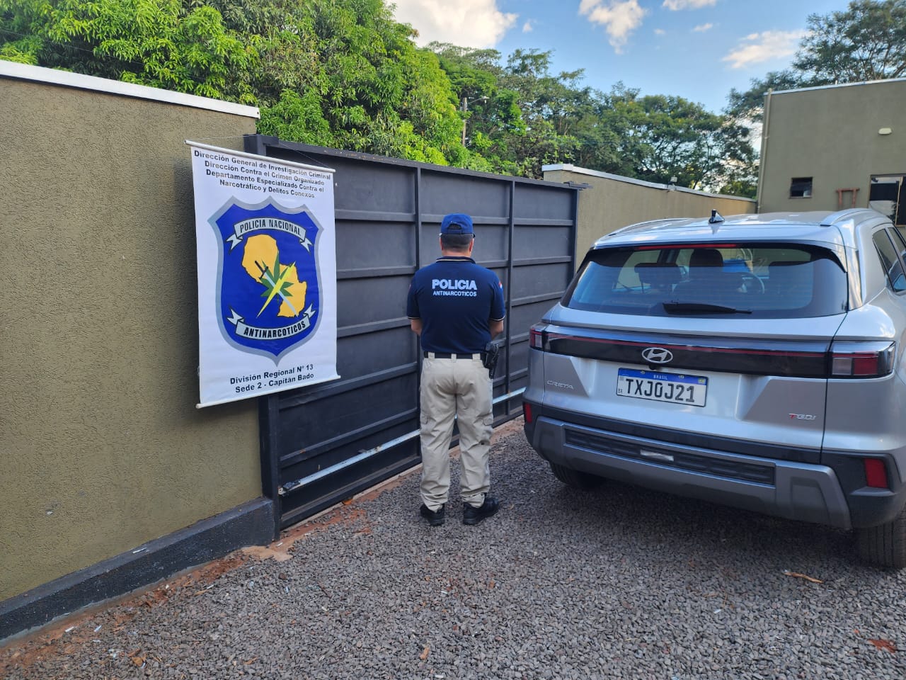 Incautan lujosa camioneta robada en rapailandia