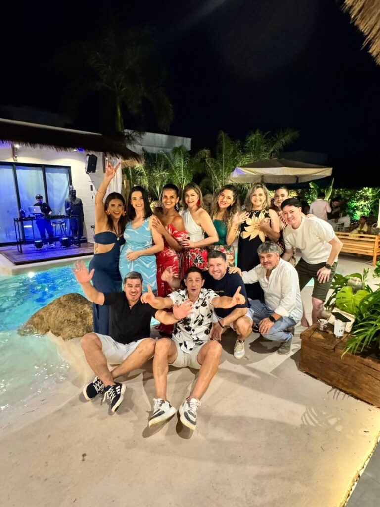 Maricha Olitte más familiera que nunca con sus tres adoradas hermanas