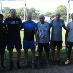 De izquierda a derecha: Lic. Luis Benítez. kinesiólogo. AT Prof. Javier Gimenez; PF. Prof. Tony Recalde: AT Domingo Zaracho; DT Horacio Kunz; preparador de arqueros prof. Vicente Alvarez. el cuerpo técnico del 12 de Octubre SD.