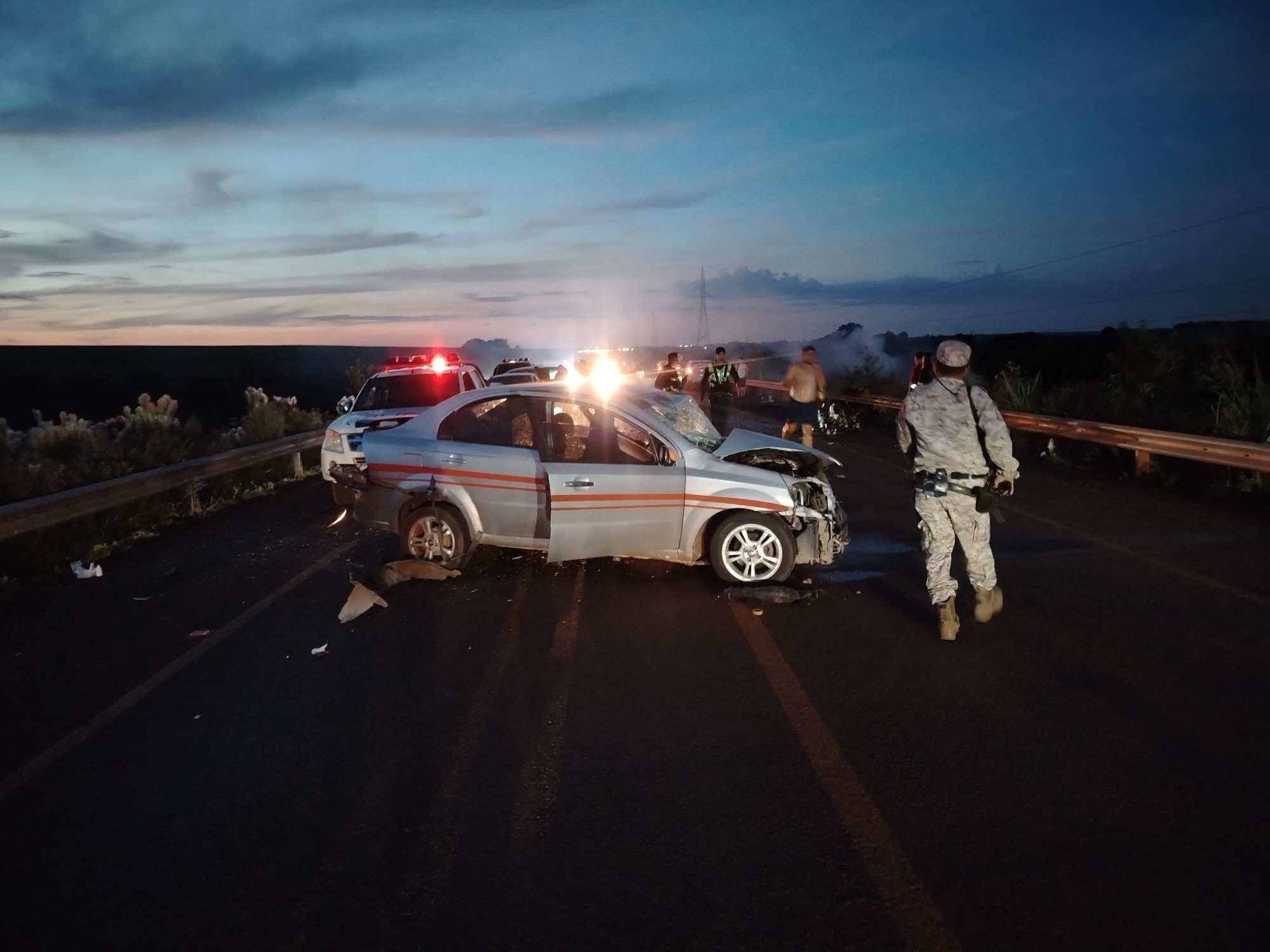 En brutal choque, motoqueiro murió desmembrado