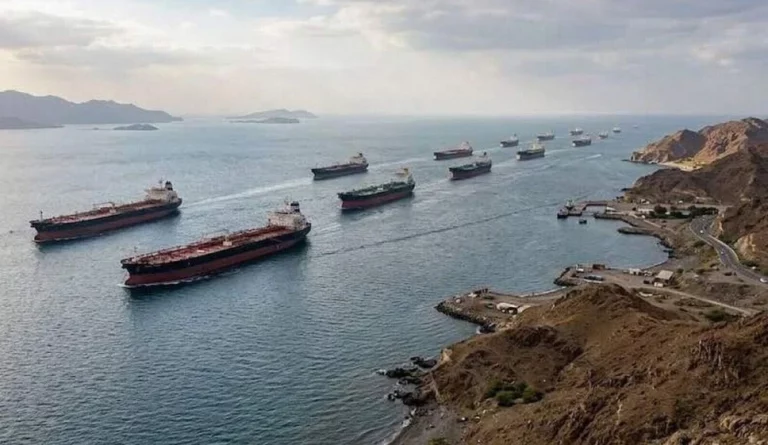 Tras amenaza apocalítica de Trump, Irán va a dejar pasar los buques petroleros por dos semanas