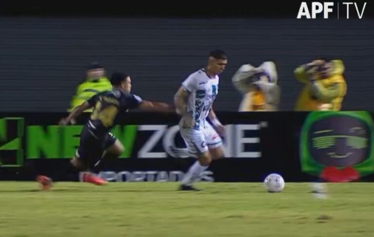 Para la Comisión de Arbitros, el árbitro no debió cobrar penal contra Olimpia