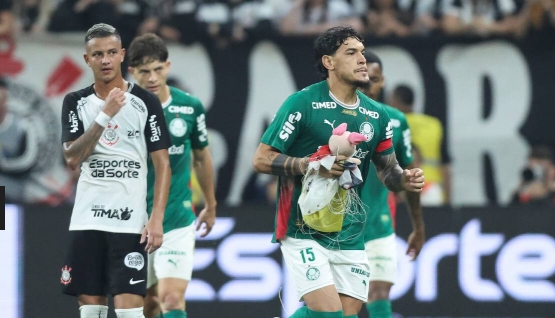 (VIDEO) ¡La cargada que evitó el “capi” de la Albirroja en pleno clásico rapai!