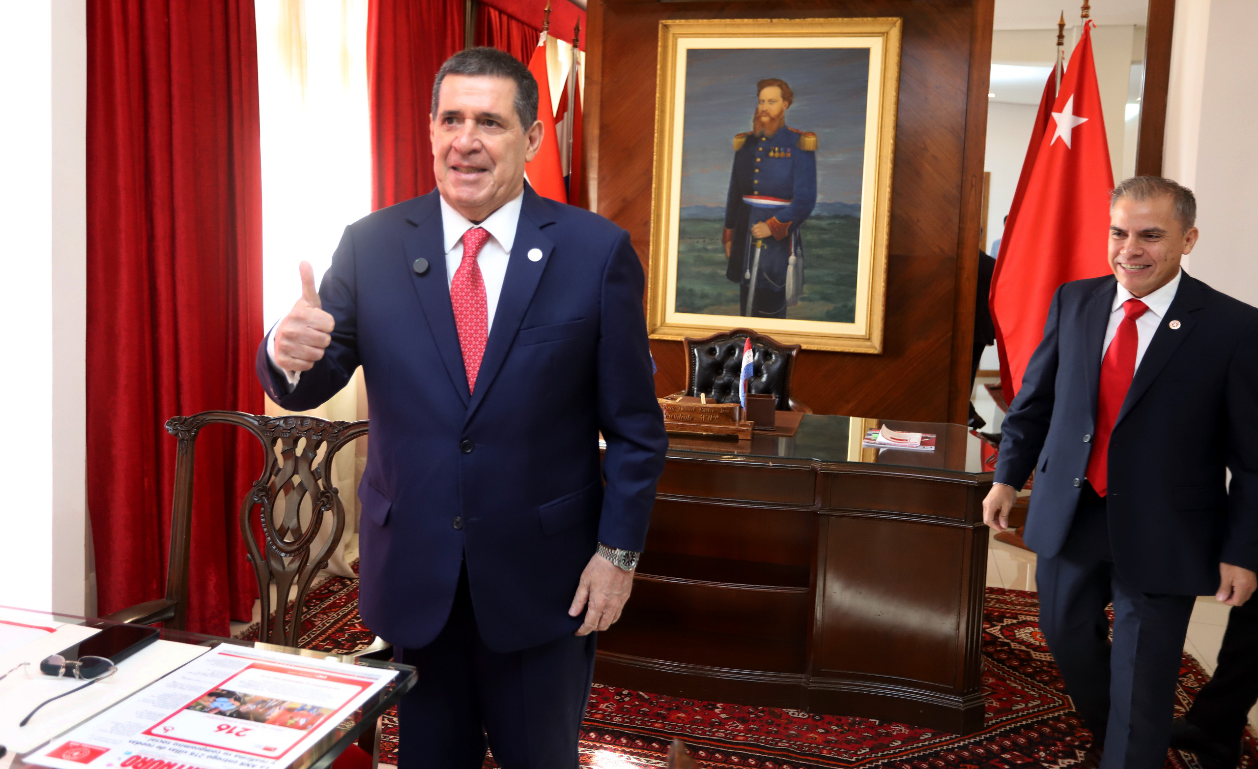 ¡Horacio Cartes retoma timón en la ANR!