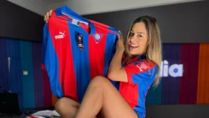 (VIDEO) ¡Faranduleros indignados con el moquete en el clásico!