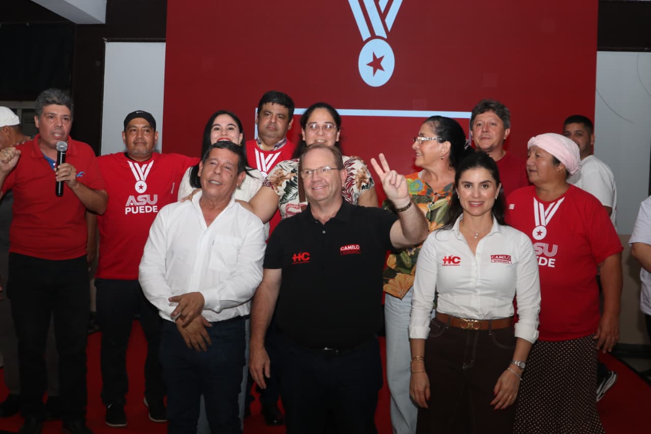 Vecinos debatieron con Camilo Pérez sobre los barrios de Asu