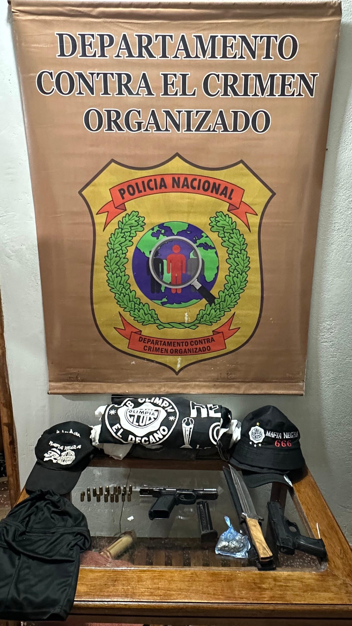 Mega operativo en búsqueda de barras bravas