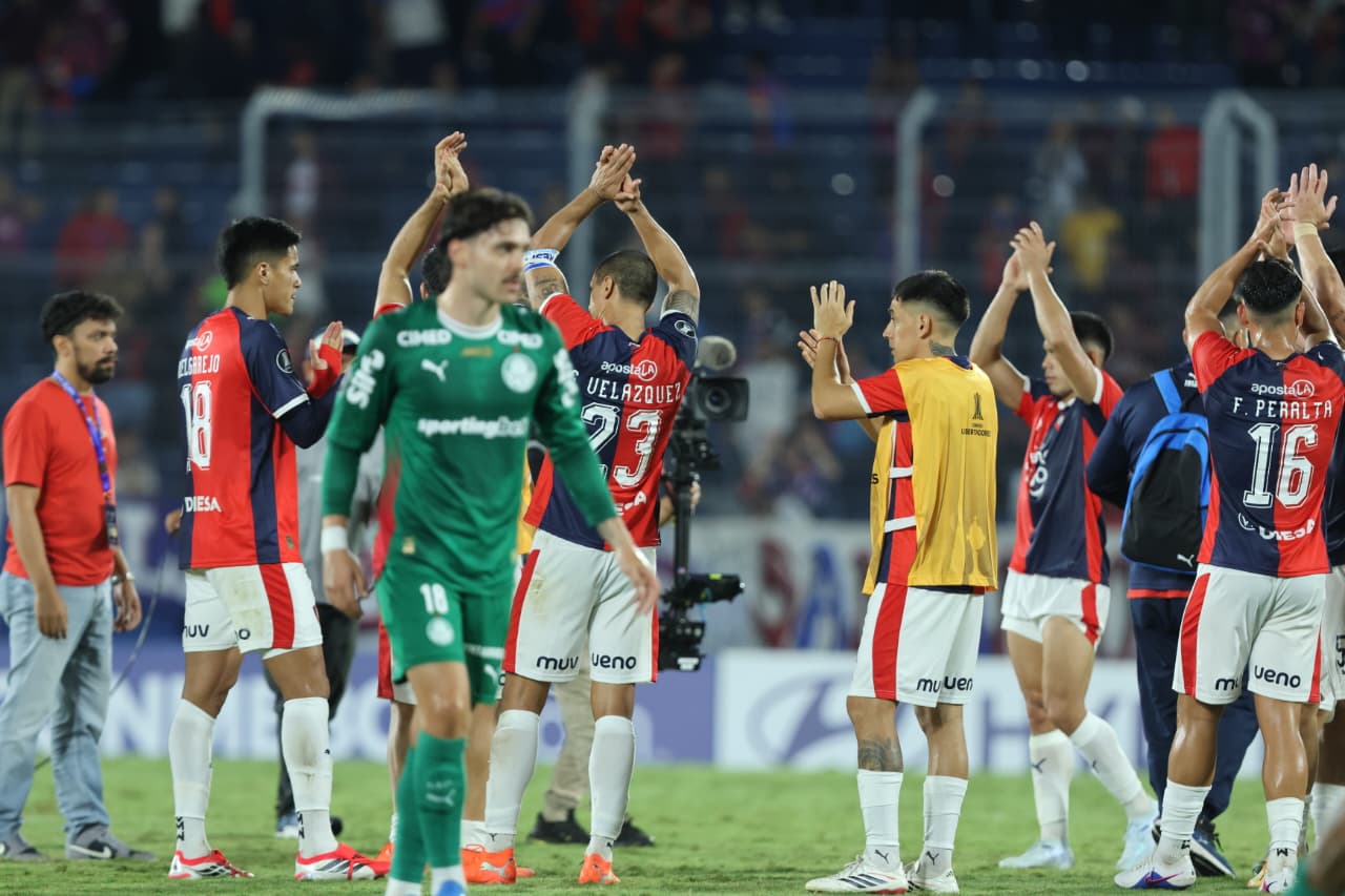 Cerro “achicó” la cancha para rescatar un valioso empate