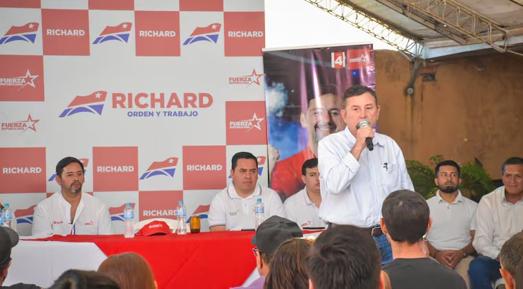 Pettengill sacudió el Este: “Mi candidatura es de la gente”